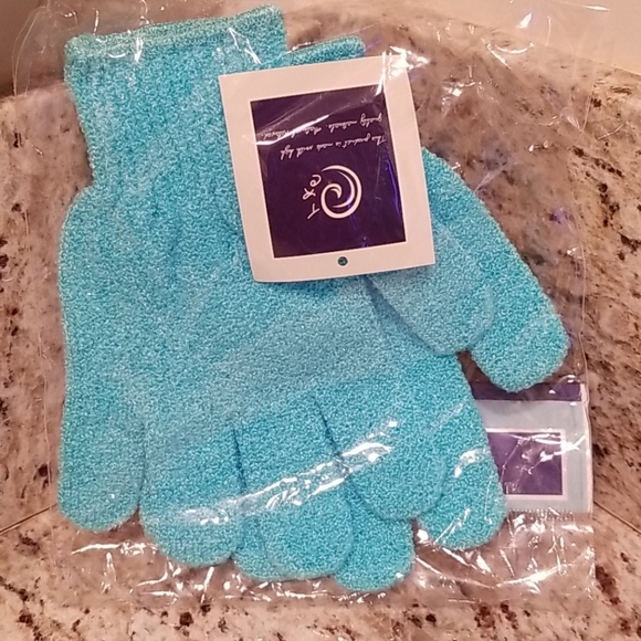 COPY - Exfoliating Gloves & Bath Essentials - Picture 4 of 12